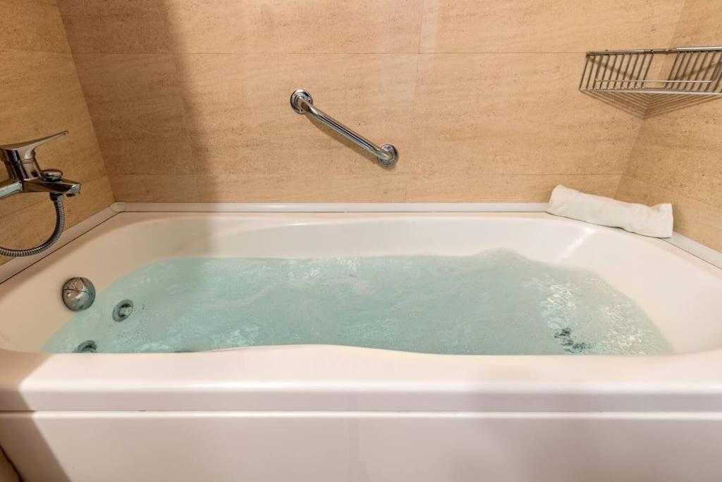 Jdcbl - Peaceful Wonderful Apartment In City Center Séville Extérieur photo